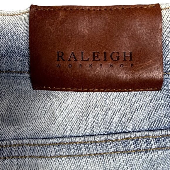 RALEIGH WORKSHOP Jones Lookout Light Wash Tapered Jeans Minimalist Men's 33 NWOT - Picture 7 of 16